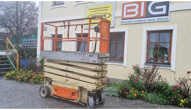 JLG 2630ES Scherenarbeitsbühne elektrisch - Дигачка платформа: слика 2 JLG 2630ES Scherenarbeitsbühne elektrisch - Дигачка платформа: слика 2