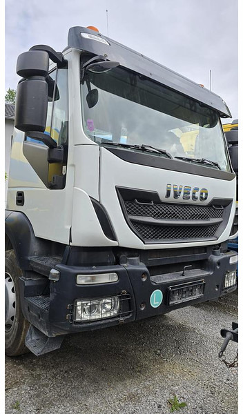 Iveco AD440T 45T Sattelzugmaschine - Камион влекач: слика 2 Iveco AD440T 45T Sattelzugmaschine - Камион влекач: слика 2
