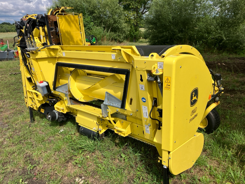 Машина за жнеење John Deere 8600 mit Kemper 460 StalkBuster und 639 PickUp: слика 11