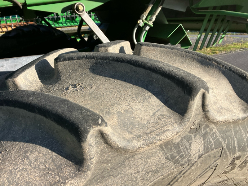 Комбајн John Deere T670i mit 630X Schneidwerk: слика 20 Комбајн John Deere T670i mit 630X Schneidwerk: слика 20