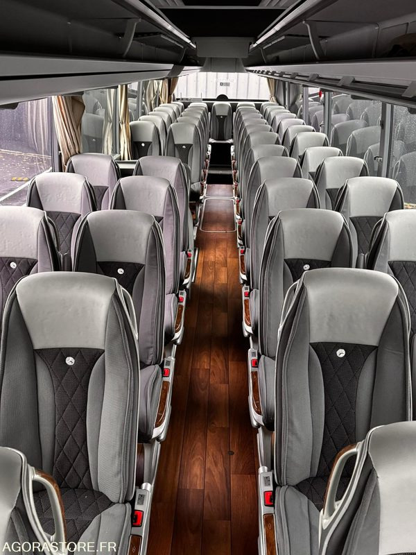 AUTOCAR MERCEDES TRAVEGO 15 RHD / 12M / 49+1+1+WC / 560732KM - Патнички вагон автобус: слика 4 AUTOCAR MERCEDES TRAVEGO 15 RHD / 12M / 49+1+1+WC / 560732KM - Патнички вагон автобус: слика 4