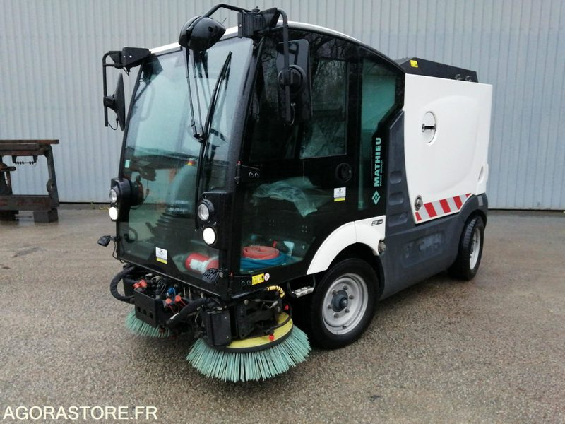 BALAYEUSE - MATHIEU - AZURA FLEX - 2020 / 4222 HEURES - Возило за метење: слика 3 BALAYEUSE - MATHIEU - AZURA FLEX - 2020 / 4222 HEURES - Возило за метење: слика 3