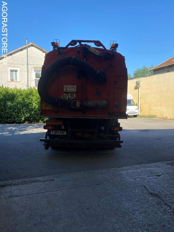 BALAYEUSE VOLVO ROUGE 6ROUES - ANNEE 2011- 298975KMS - Возило за метење: слика 3 BALAYEUSE VOLVO ROUGE 6ROUES - ANNEE 2011- 298975KMS - Возило за метење: слика 3