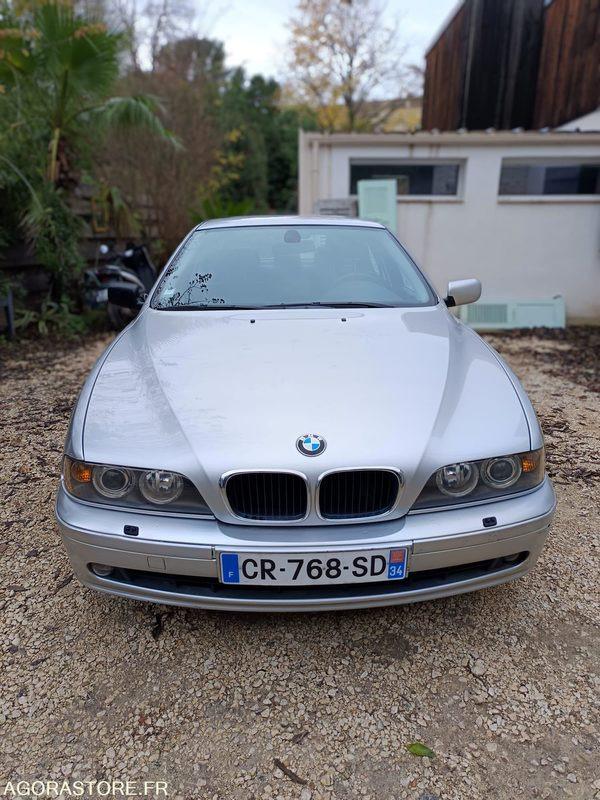 BMW SERIE 5 525i 2.5 i 192CH BOITE AUTOMATIQUE - 2001 - 212000KMS - Автомобил: слика 2 BMW SERIE 5 525i 2.5 i 192CH BOITE AUTOMATIQUE - 2001 - 212000KMS - Автомобил: слика 2