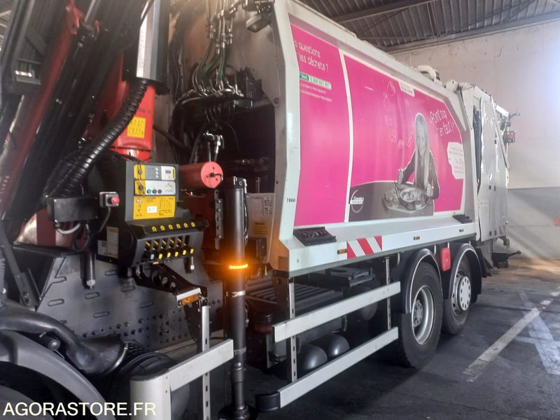 BOM GRUE Renault PREMIUM 26T / benne Geesinknorba grue Palfinger (ref. BT66) - Камион за ѓубре: слика 4 BOM GRUE Renault PREMIUM 26T / benne Geesinknorba grue Palfinger (ref. BT66) - Камион за ѓубре: слика 4