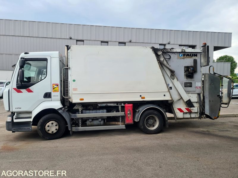 Benne à Ordures Ménagères 12T - CD848VN - 2012 - 198742kms - Камион за ѓубре: слика 2 Benne à Ordures Ménagères 12T - CD848VN - 2012 - 198742kms - Камион за ѓубре: слика 2