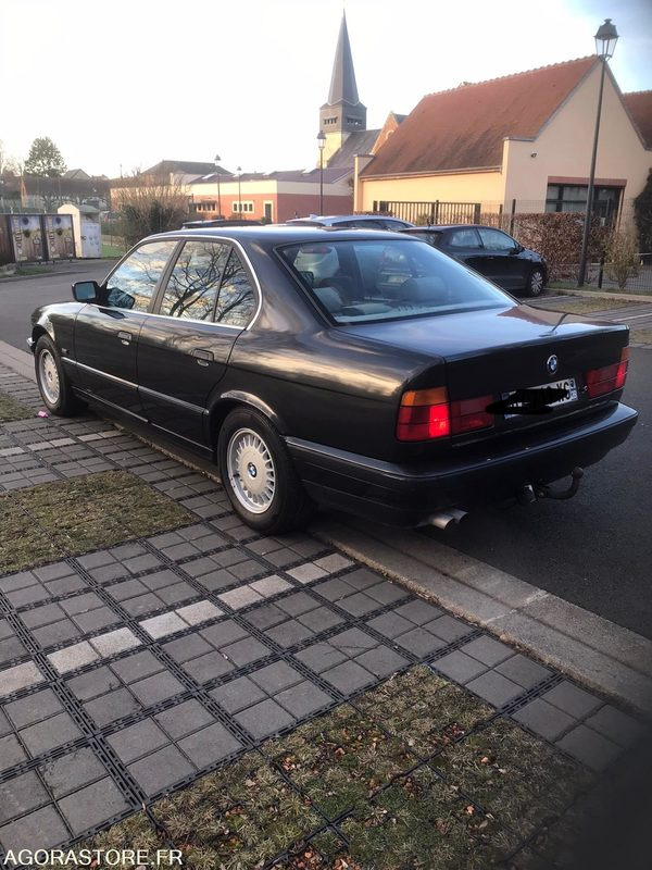 Bmw 530i e34 (6 cylindres) - 1990 - 168 285km - Автомобил: слика 4 Bmw 530i e34 (6 cylindres) - 1990 - 168 285km - Автомобил: слика 4
