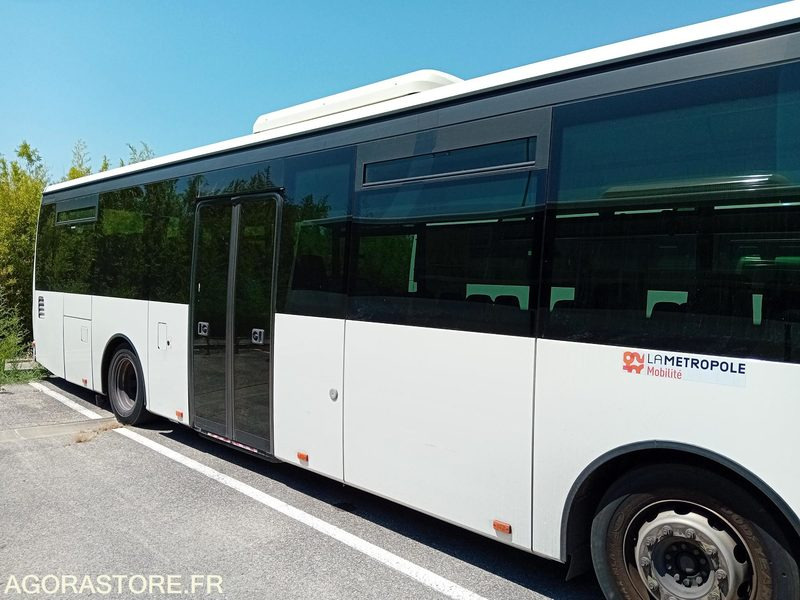 CAR IRISBUS CROSSWAY LOW ENTRY 22264 MEC 2014 697141KM DC-959-KG - Школски автобус: слика 3 CAR IRISBUS CROSSWAY LOW ENTRY 22264 MEC 2014 697141KM DC-959-KG - Школски автобус: слика 3