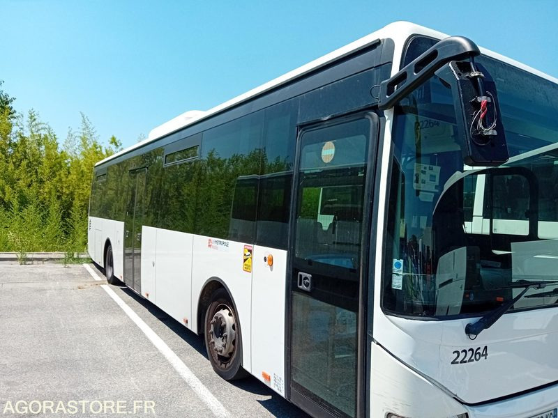 CAR IRISBUS CROSSWAY LOW ENTRY 22264 MEC 2014 697141KM DC-959-KG - Школски автобус: слика 2 CAR IRISBUS CROSSWAY LOW ENTRY 22264 MEC 2014 697141KM DC-959-KG - Школски автобус: слика 2