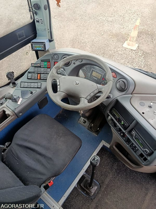 CAR IRISBUS RECREO - N°19886 - MEC2009 -345000KM AC729MJ - Школски автобус: слика 5 CAR IRISBUS RECREO - N°19886 - MEC2009 -345000KM AC729MJ - Школски автобус: слика 5