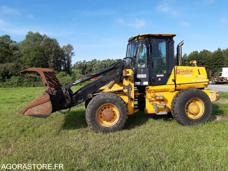 Натоварувач CHARGEUSE JCB: слика 15