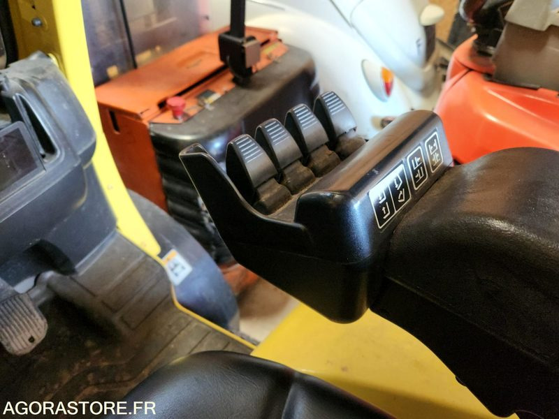 CHARIOT ELEVATEUR DIESEL 3T5 HYSTER H3.5FT - 2007 - 1033 heures - Дизел вилушкар: слика 4 CHARIOT ELEVATEUR DIESEL 3T5 HYSTER H3.5FT - 2007 - 1033 heures - Дизел вилушкар: слика 4