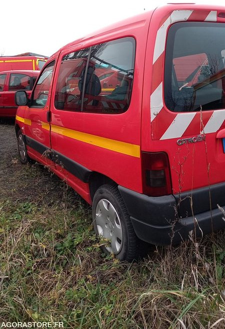 CITROËN - BERLINGO - 2004 - 137974KM - 22BET57 - Мало комбе: слика 2 CITROËN - BERLINGO - 2004 - 137974KM - 22BET57 - Мало комбе: слика 2