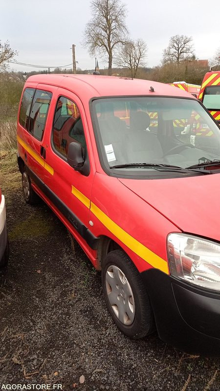 CITROËN - BERLINGO - 2004 - 137974KM - 22BET57 - Мало комбе: слика 3 CITROËN - BERLINGO - 2004 - 137974KM - 22BET57 - Мало комбе: слика 3