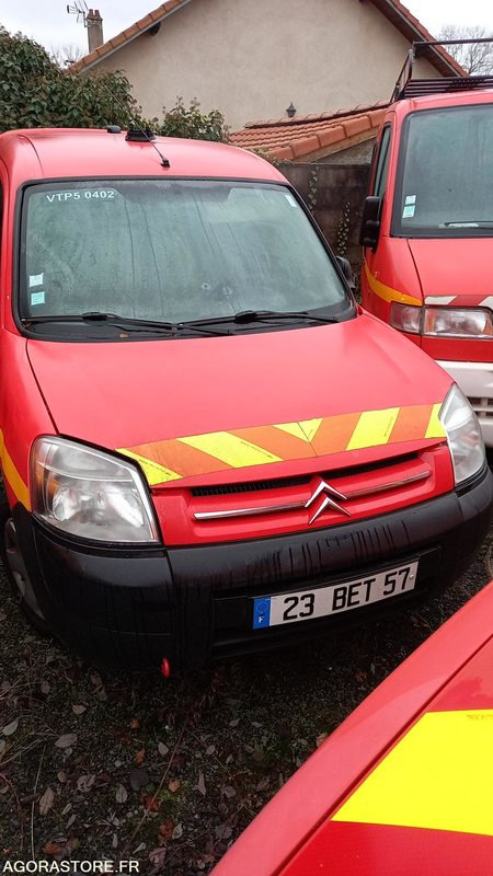 CITROËN - BERLINGO - 2004 - 172695km - 23BET57 - Мало комбе: слика 1 CITROËN - BERLINGO - 2004 - 172695km - 23BET57 - Мало комбе: слика 1