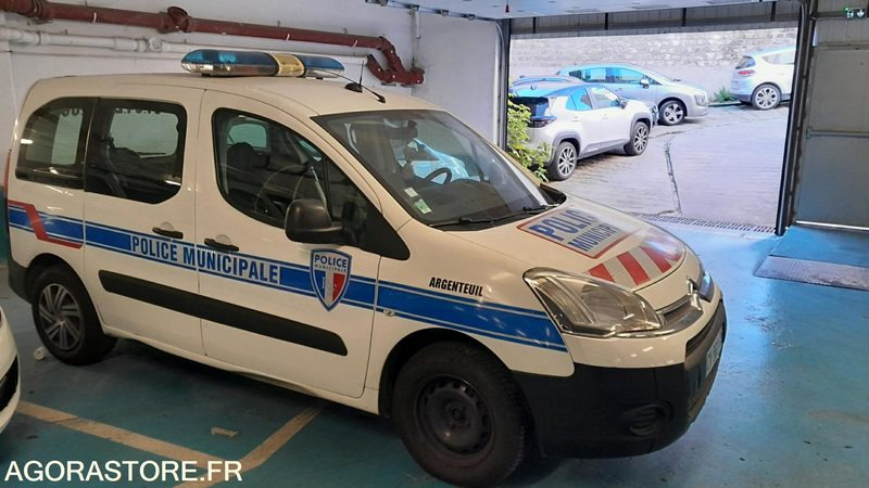 CITROEN BERLINGO - 2013 - 72200kms - Автомобил: слика 4 CITROEN BERLINGO - 2013 - 72200kms - Автомобил: слика 4