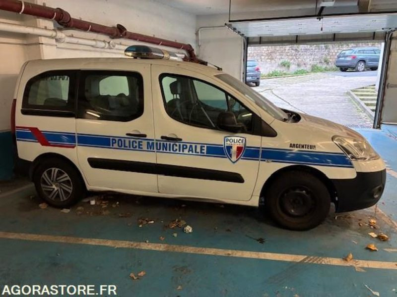 CITROEN BERLINGO - 2013 - 72200kms - Автомобил: слика 3 CITROEN BERLINGO - 2013 - 72200kms - Автомобил: слика 3