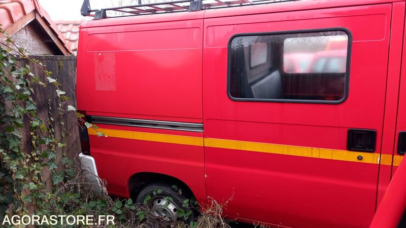 CITROËN - JUMPER - 1999 - 42653km - EB629XQ - Товарно комбе: слика 4 CITROËN - JUMPER - 1999 - 42653km - EB629XQ - Товарно комбе: слика 4