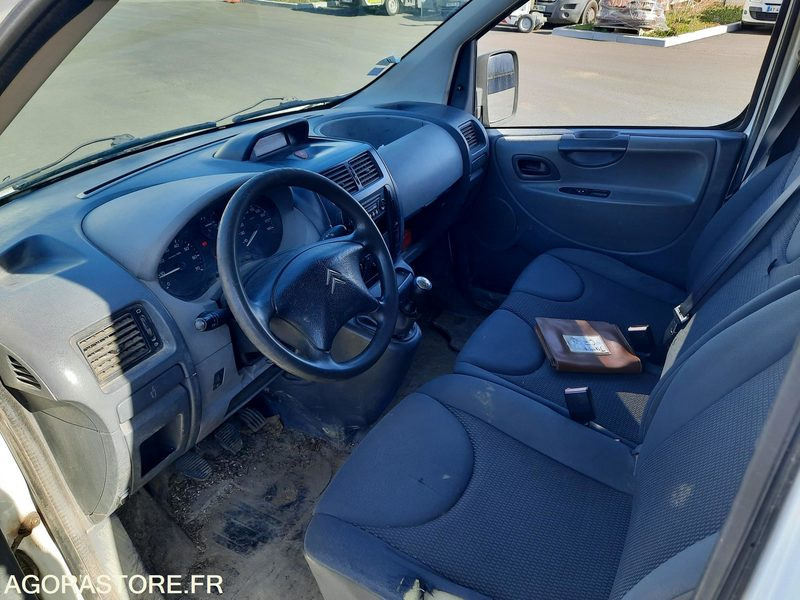 CITROEN JUMPY - 2007 - 127 400KM - Мало комбе: слика 5 CITROEN JUMPY - 2007 - 127 400KM - Мало комбе: слика 5