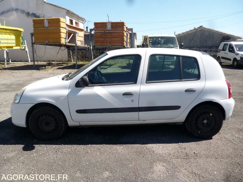 CLIO 2 ESSENCE - Автомобил: слика 2 CLIO 2 ESSENCE - Автомобил: слика 2