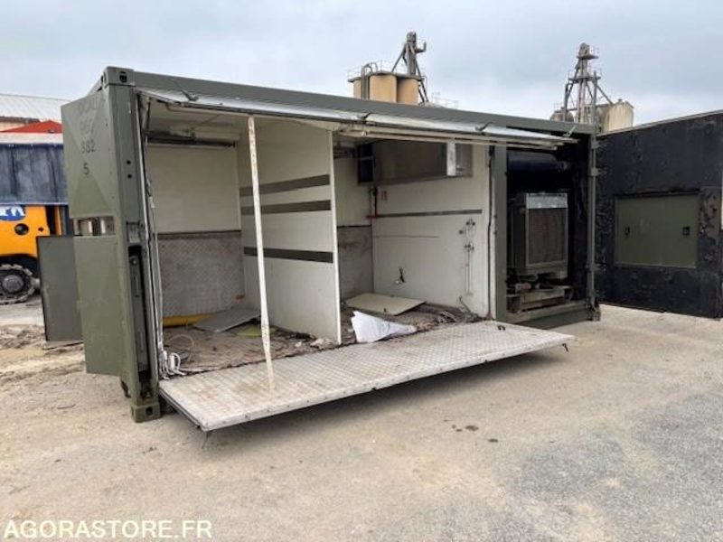 CONTENEUR AMPLIROLL 20 PIEDS AMENAGE AVEC GROUPE ELECTROGENE 130 KVA - Камион со кука за подигање: слика 1 CONTENEUR AMPLIROLL 20 PIEDS AMENAGE AVEC GROUPE ELECTROGENE 130 KVA - Камион со кука за подигање: слика 1