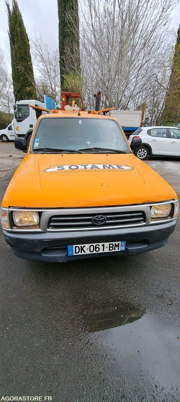 CUREUR HP RIVARD/TOYOTA 2001 DK061BM (VENTE UNIQUEMENT EXPORT) - Вакуумски камион: слика 1 CUREUR HP RIVARD/TOYOTA 2001 DK061BM (VENTE UNIQUEMENT EXPORT) - Вакуумски камион: слика 1