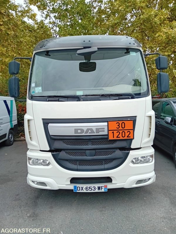 Camion citerne DAF LF310 - 2015 - 158 000km - SUV: слика 1 Camion citerne DAF LF310 - 2015 - 158 000km - SUV: слика 1