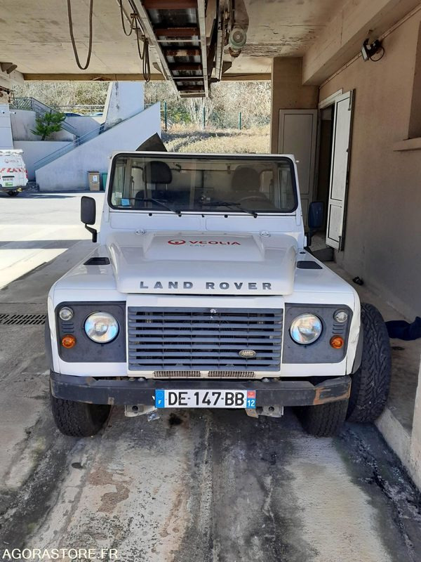 Camion hydrocureur LAND ROVER Defender - 2014 / 142 462 KM - Пикап: слика 2 Camion hydrocureur LAND ROVER Defender - 2014 / 142 462 KM - Пикап: слика 2