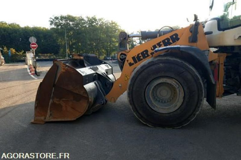 Chargeuse sur pneus LIEBHERR L566 XPower - 2016 / 11 762 HEURES - Натоварувач: слика 3 Chargeuse sur pneus LIEBHERR L566 XPower - 2016 / 11 762 HEURES - Натоварувач: слика 3