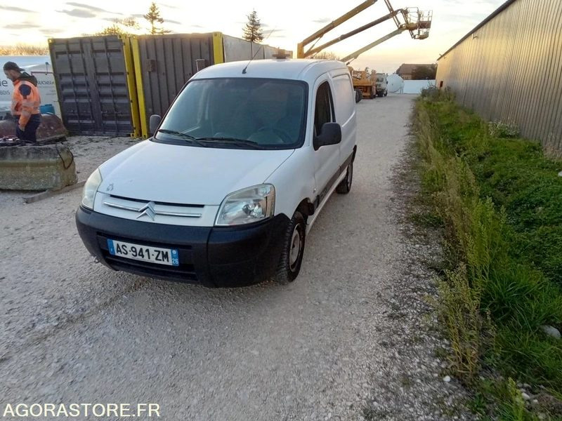 Citroën Berlingo 1.6 hdi 2010 - Мало комбе: слика 2 Citroën Berlingo 1.6 hdi 2010 - Мало комбе: слика 2