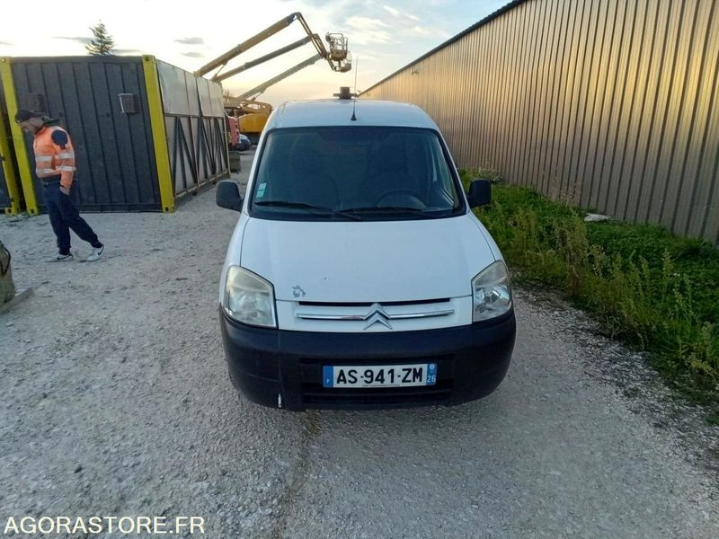 Citroën Berlingo 1.6 hdi 2010 - Мало комбе: слика 3 Citroën Berlingo 1.6 hdi 2010 - Мало комбе: слика 3