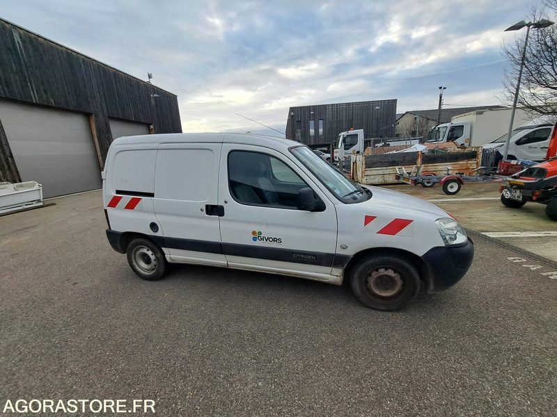 Citroën Berlingo - 2003 - 152263kms - GT603TS - Мало комбе: слика 3 Citroën Berlingo - 2003 - 152263kms - GT603TS - Мало комбе: слика 3