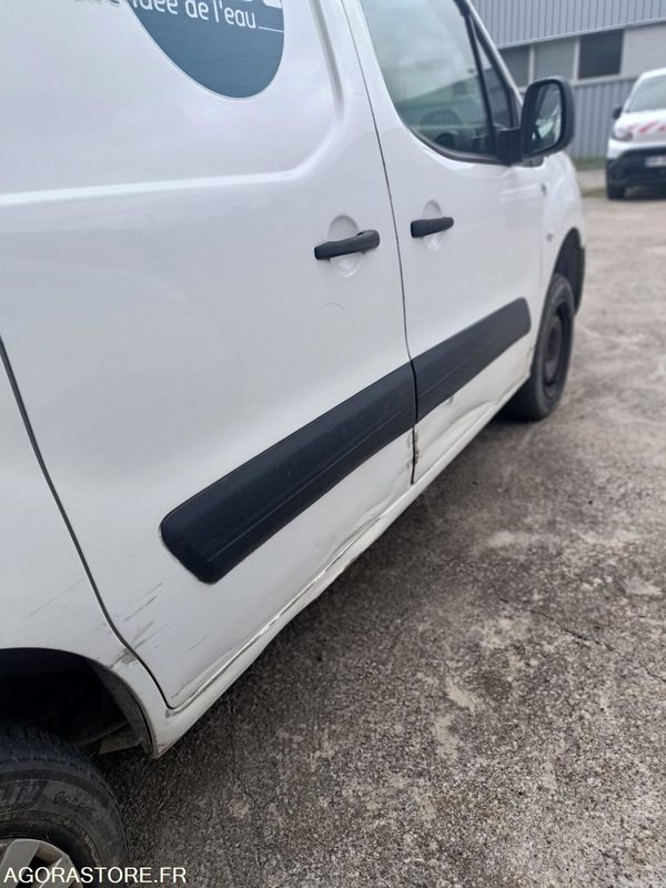 Citroën Berlingo - 2013 - 179468kms - CR302KK - Мало комбе: слика 5 Citroën Berlingo - 2013 - 179468kms - CR302KK - Мало комбе: слика 5