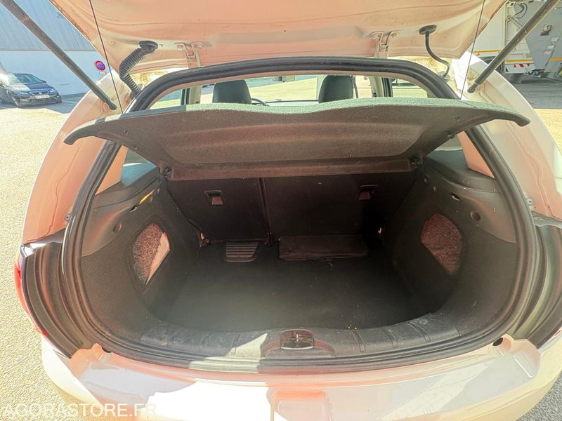 Citroën C3 - 2013 - 233 100 km - DB126JA - Автомобил: слика 5 Citroën C3 - 2013 - 233 100 km - DB126JA - Автомобил: слика 5