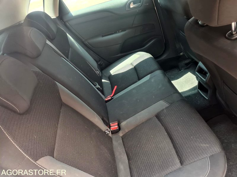 Citroën C4 EV-500-GR - véhicule non roulant - Автомобил: слика 4 Citroën C4 EV-500-GR - véhicule non roulant - Автомобил: слика 4
