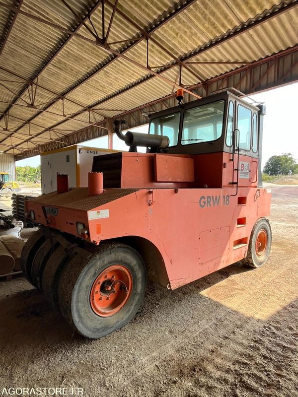 Compacteur à pneu type P3 HAMM - Ваљак: слика 2 Compacteur à pneu type P3 HAMM - Ваљак: слика 2