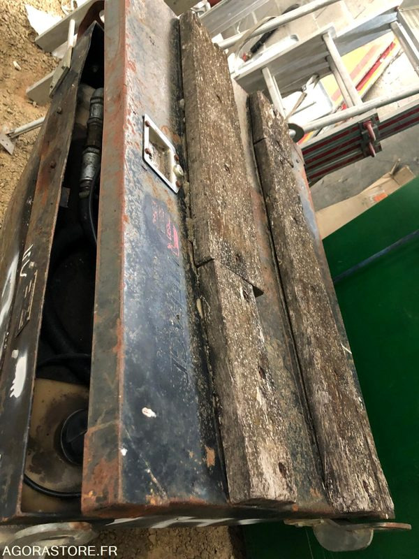 Cuve fuel pompe neuve - Резервоар за гориво за Градежна машина: слика 5 Cuve fuel pompe neuve - Резервоар за гориво за Градежна машина: слика 5