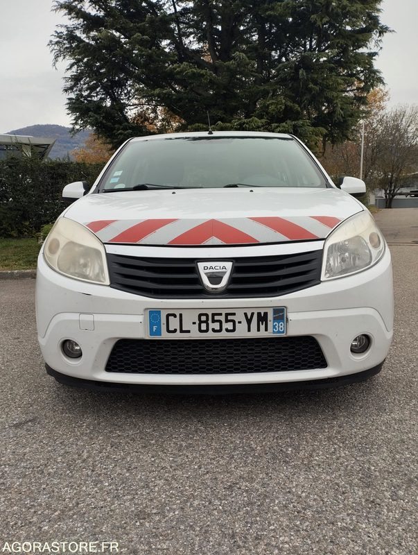 DACIA SANDERO_1.5 dCi eco2 90 cv _ CL-855-YM - Автомобил: слика 2 DACIA SANDERO_1.5 dCi eco2 90 cv _ CL-855-YM - Автомобил: слика 2