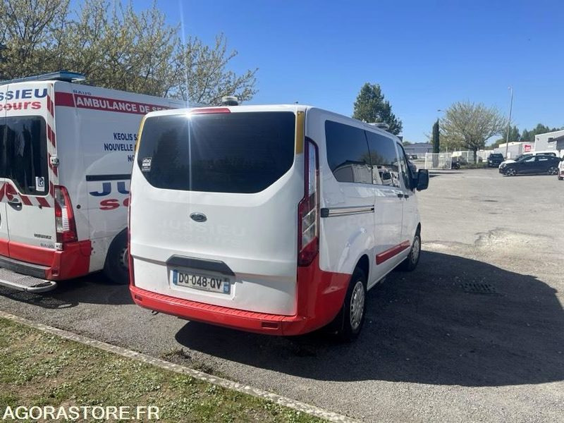 DQ-048-QV - Non Roulant - Pour pièces - FORD CUSTOM - VASP - 361 398 Kms - Амбулантно возило: слика 4 DQ-048-QV - Non Roulant - Pour pièces - FORD CUSTOM - VASP - 361 398 Kms - Амбулантно возило: слика 4