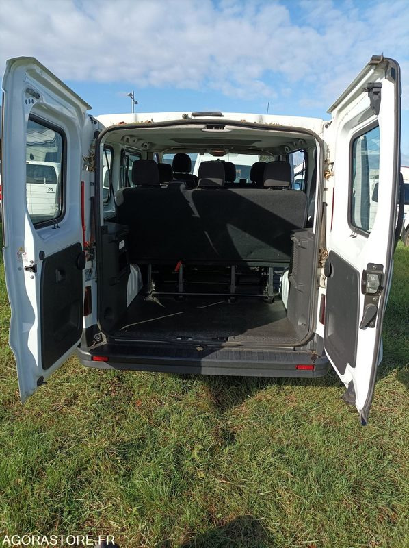 DS-311-SJ - Roulant - RENAULT TRAFIC - VP - 331 363 Kms - Минибус, Патничко комбе: слика 4 DS-311-SJ - Roulant - RENAULT TRAFIC - VP - 331 363 Kms - Минибус, Патничко комбе: слика 4