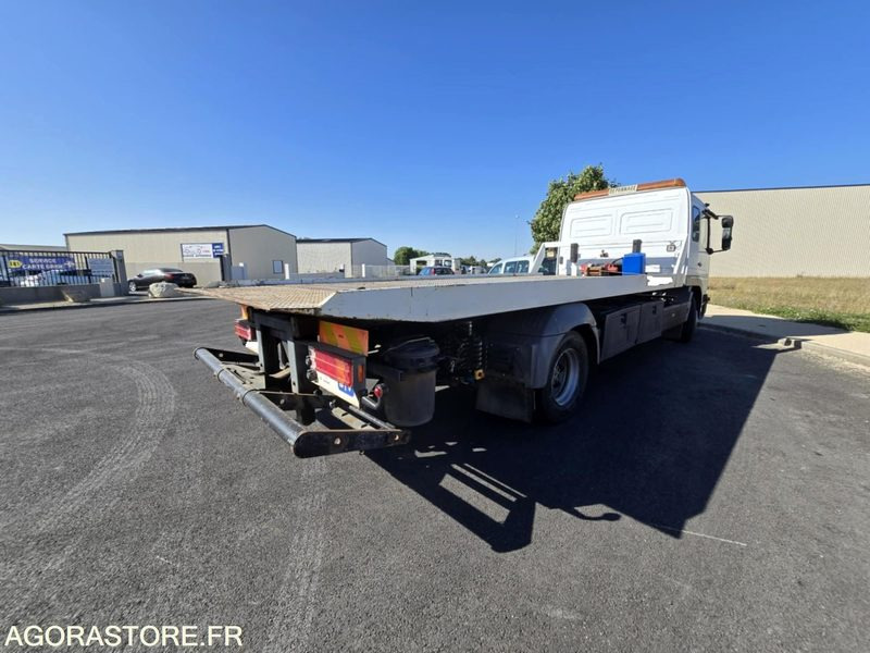 Dépanneuse Mercedes 1223 MOTEUR ECHANGE STANDARD 8O.000 - Камион за влечење: слика 4 Dépanneuse Mercedes 1223 MOTEUR ECHANGE STANDARD 8O.000 - Камион за влечење: слика 4