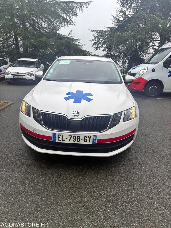 EL-798-GY - Roulant - SKODA OCTAVIA - VP - 366 000 Kms - Автомобил: слика 2 EL-798-GY - Roulant - SKODA OCTAVIA - VP - 366 000 Kms - Автомобил: слика 2