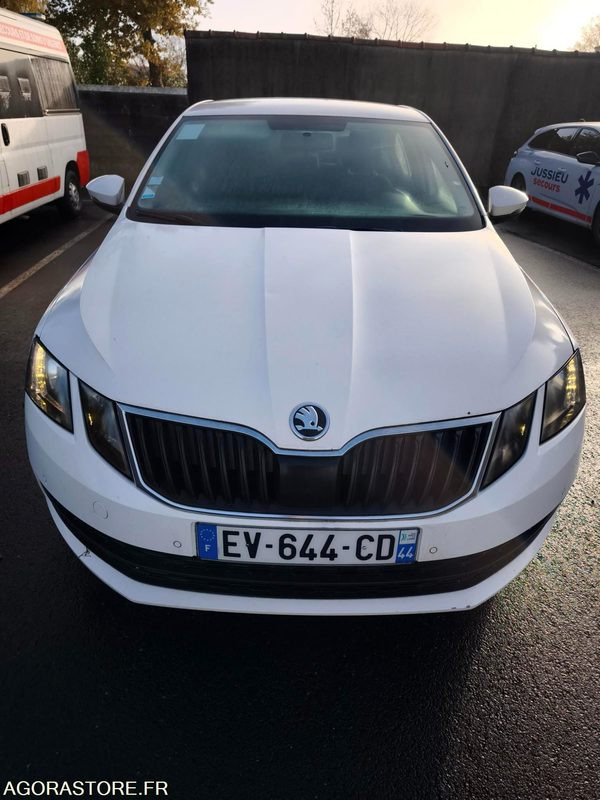 EV-644-CD - Non Roulant - SKODA OCTAVIA - VP - 339 260 Kms - Автомобил: слика 3 EV-644-CD - Non Roulant - SKODA OCTAVIA - VP - 339 260 Kms - Автомобил: слика 3