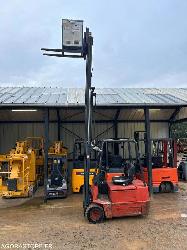 FENWICK LINDE E15 - Електричен вилушкар: слика 2 FENWICK LINDE E15 - Електричен вилушкар: слика 2