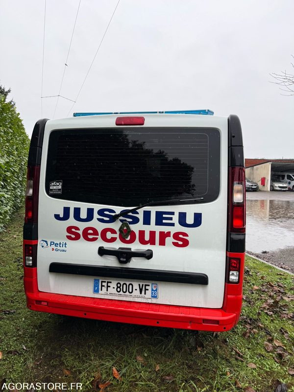 FF-800-VF - Roulant - RENAULT TRAFIC - VASP - CG KS - 337 746 Kms - Амбулантно возило: слика 4 FF-800-VF - Roulant - RENAULT TRAFIC - VASP - CG KS - 337 746 Kms - Амбулантно возило: слика 4