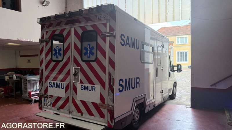 FJ-680-ZF - Non Roulant - PEUGEOT BOXER - SMUR - L3H2 4T - CG KS - 180 000 Kms - Товарно комбе: слика 3 FJ-680-ZF - Non Roulant - PEUGEOT BOXER - SMUR - L3H2 4T - CG KS - 180 000 Kms - Товарно комбе: слика 3