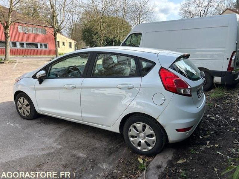 FORD FIESTA - ED-516-SC - Diesel 1.5 l - 183 000 KM - 2016 - Автомобил: слика 3 FORD FIESTA - ED-516-SC - Diesel 1.5 l - 183 000 KM - 2016 - Автомобил: слика 3