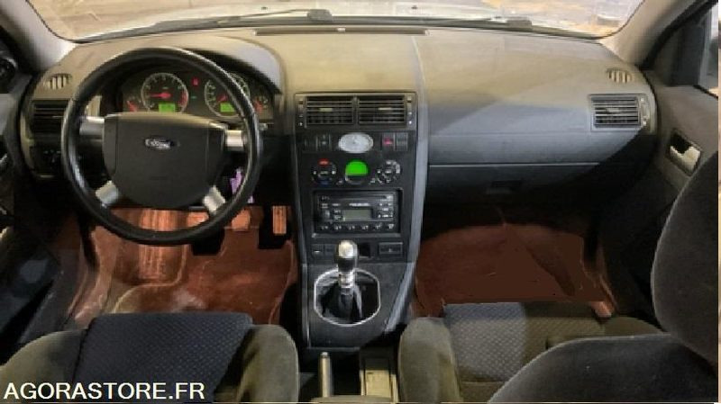 Ford Mondeo 1.8I - 125 GHIA .CT-OK passé et accepté pour 2 ans - Автомобил: слика 5 Ford Mondeo 1.8I - 125 GHIA .CT-OK passé et accepté pour 2 ans - Автомобил: слика 5