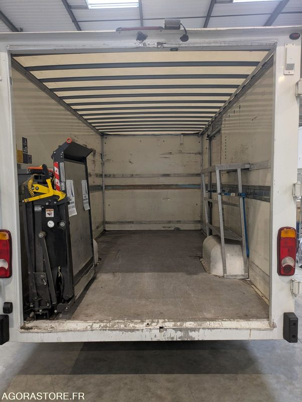 Fourgon - Renault Master - 2014 - 185346 Kms - Товарно комбе: слика 5 Fourgon - Renault Master - 2014 - 185346 Kms - Товарно комбе: слика 5