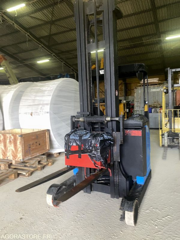 Gerbeur FENWICK LINDE R14 1.4T Triplex 7595mm - Вилушкар со подигнување: слика 3 Gerbeur FENWICK LINDE R14 1.4T Triplex 7595mm - Вилушкар со подигнување: слика 3